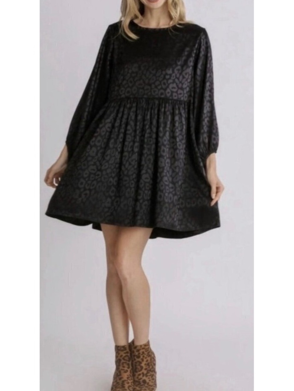 NWT Women’s Plus 1XL Umgee Dress Animal Print Black Leopard 1X Silky Satin